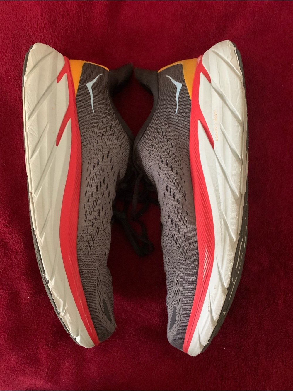 Hoka one one Clifton8 Men's Gray Running Shoes with red gold, size 12 D - Picture 14 of 16